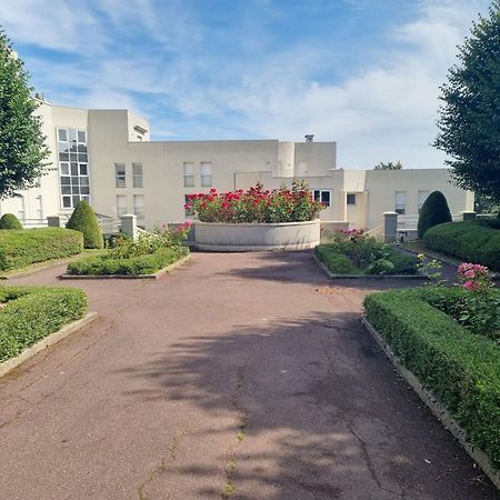 Chambre Avec Sdb Et Toilettes Privatives Rosny-sous-Bois Kültér fotó