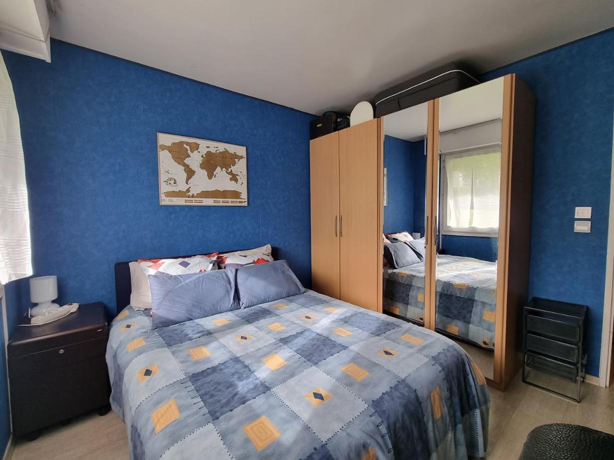 Chambre Avec Sdb Et Toilettes Privatives Rosny-sous-Bois Kültér fotó